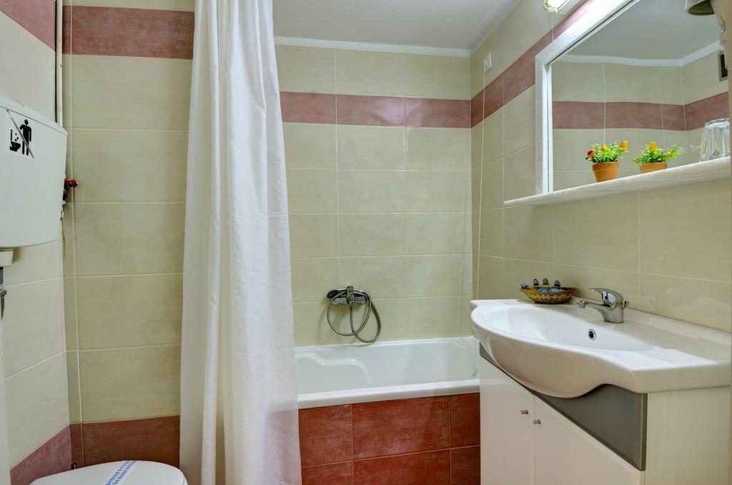 Hotel Nefeli Volos Habitación foto
